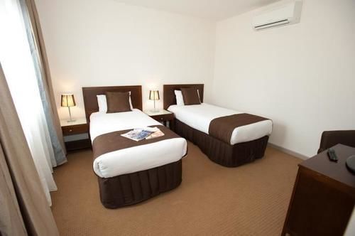 Horsham International Hotel Exterior photo