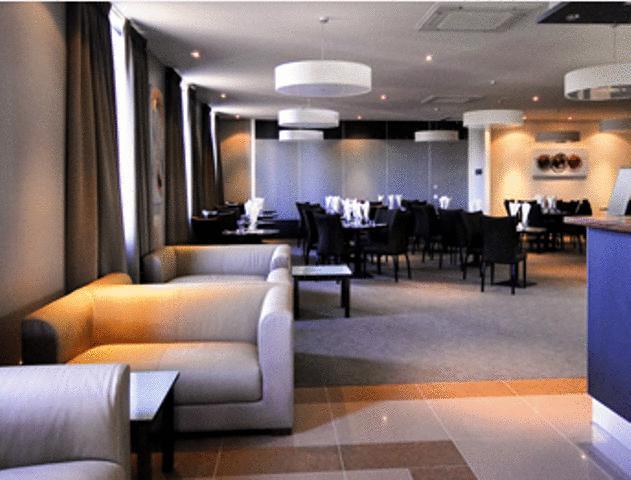 Horsham International Hotel Interior photo